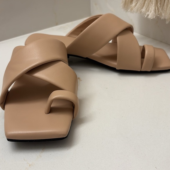 Open Edit size 8 Tan Women's Sandal slides EUC - Picture 3 of 10